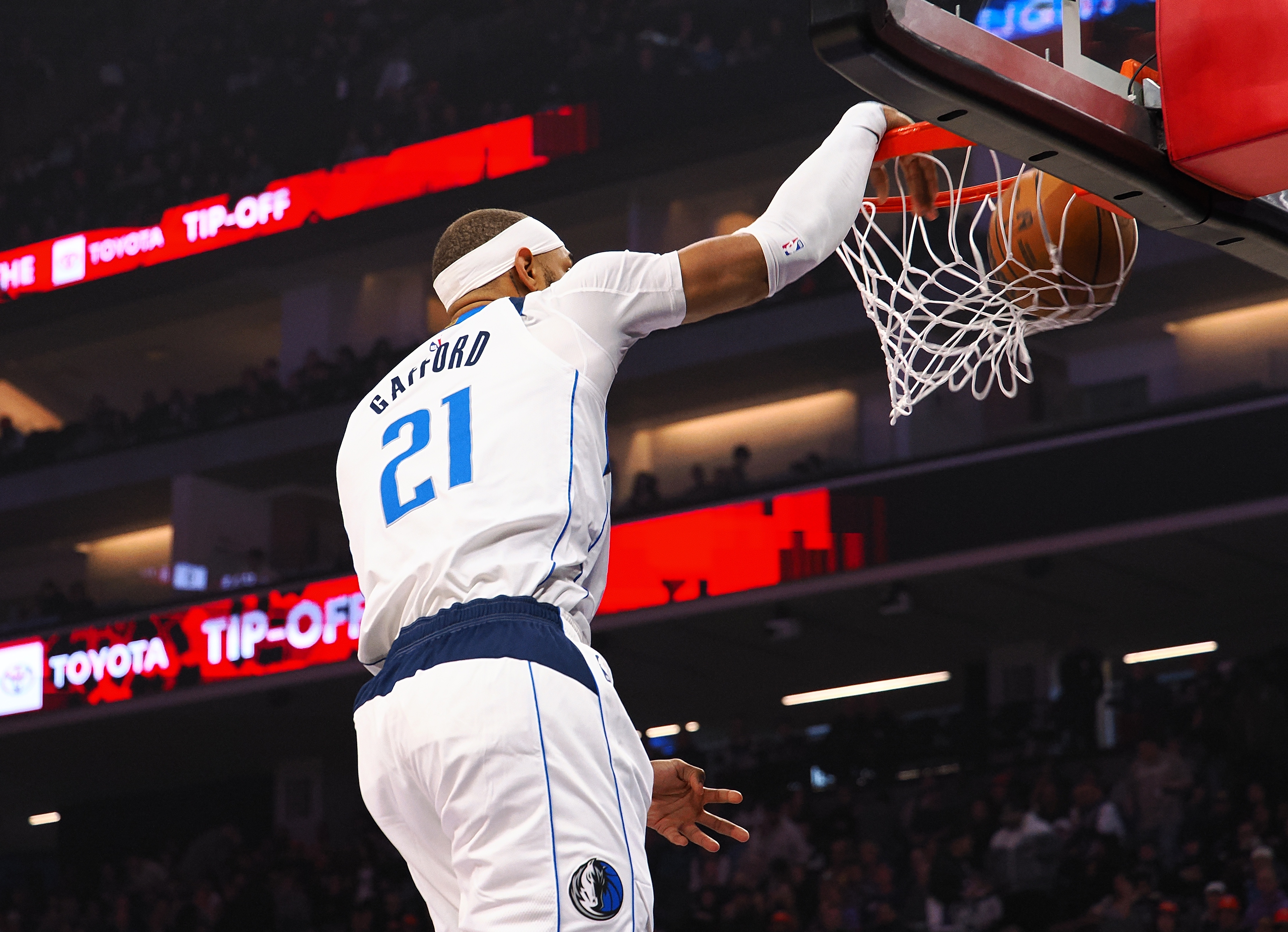 明天独行侠迎战湖人 加福德&amp;瑞安·内姆哈德大概率出战