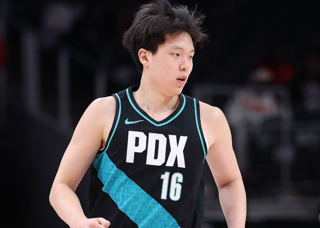 B体育入口-开拓者官方闹乌龙！把杨瀚森误写为双向合同 球迷热议交易可能性